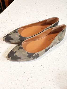 Lucky Brand Camo Suede Pointed Toe Flats shoes Size 8M Camouflage